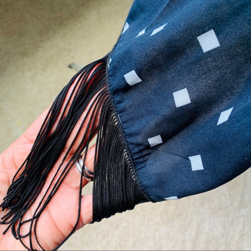 LulaRoe Fringe Hem Open Duster Size L - Picture 2 of 4